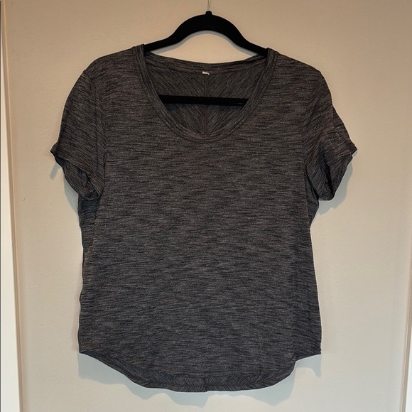 lululemon athletica Tops - Lululemon Athletica Gray Fitted Short Sleeve U Neck T-Shirt Medium